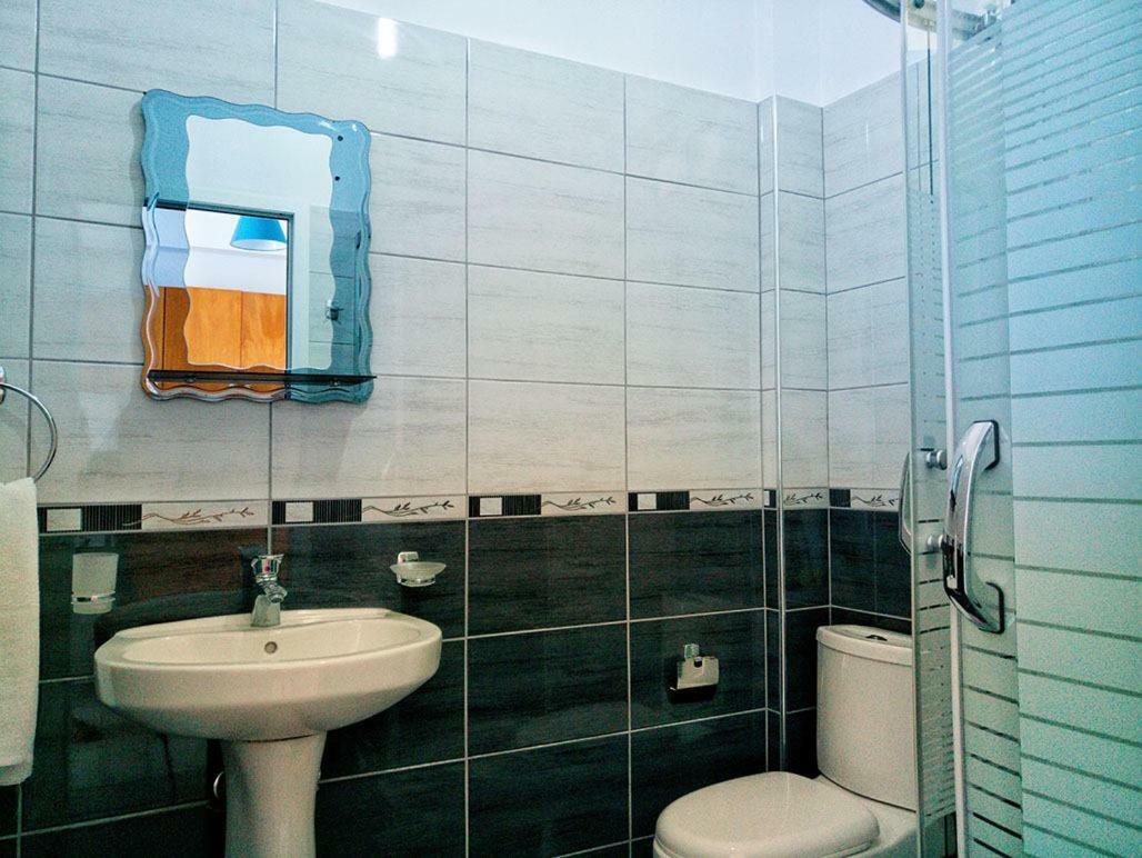 Sunset Boulevard Hotel Qeparo Zewnętrze zdjęcie