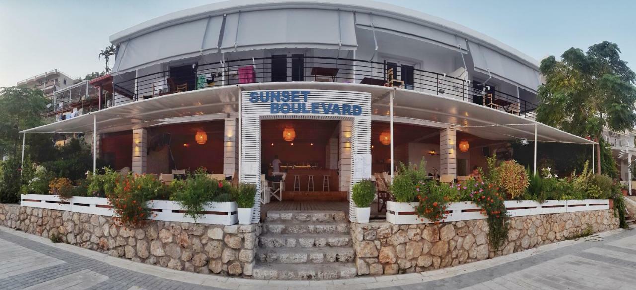 Sunset Boulevard Rooms Qeparo Zewnętrze zdjęcie